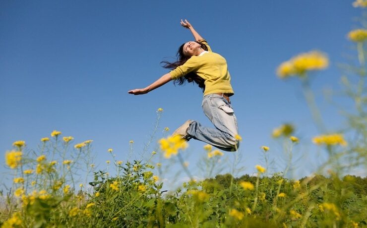 happy-beautiful-young-girl-jumpi